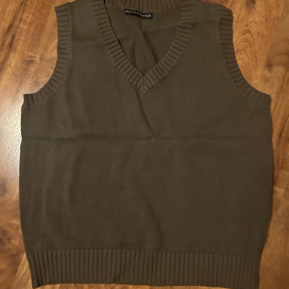 Brandy Melville Olive Mia Knit Sweater Vest - Picture 2 of 4